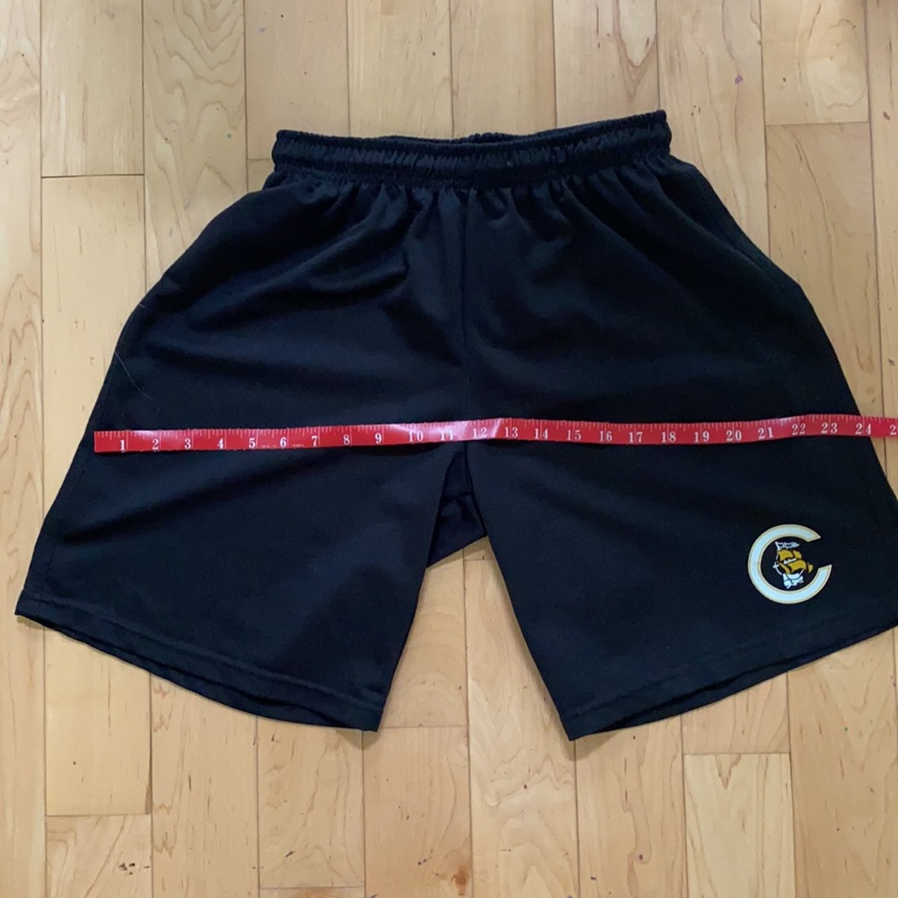 Shorts - Picture 5 of 7